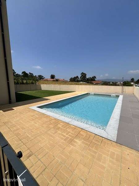 Apartamento T2 semi-novo em Barcelos - Grande imagem: 2/12