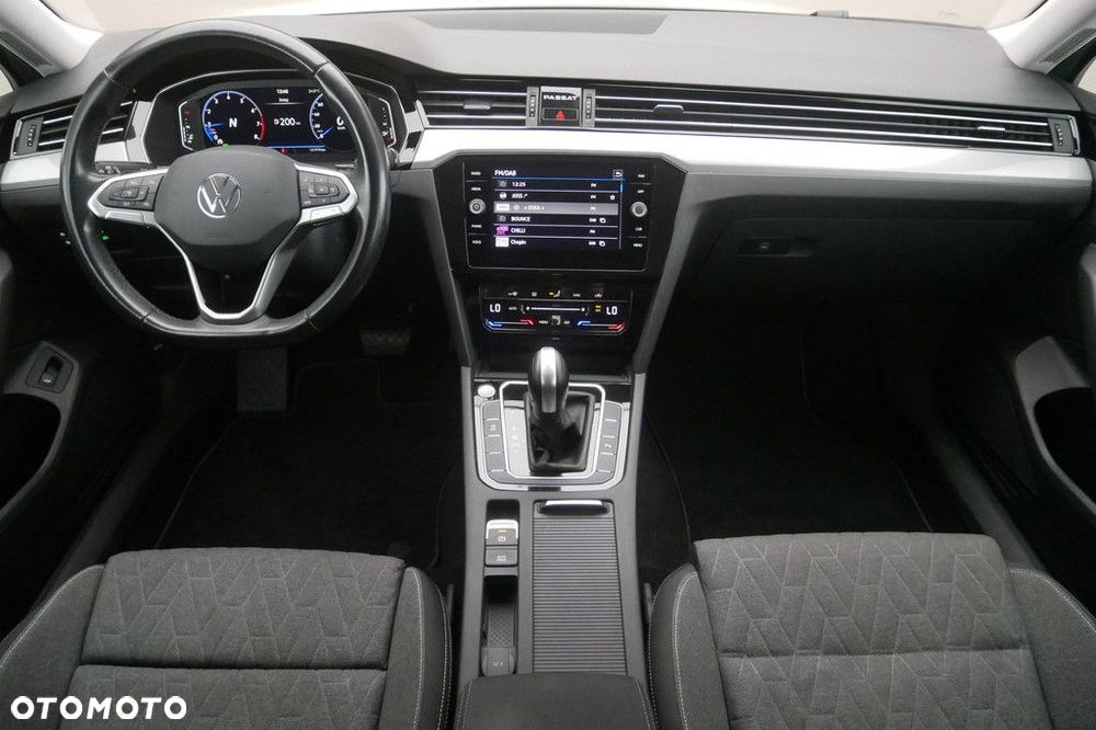 Volkswagen Passat Variant 1.5 TSI EVO Business DSG - 8
