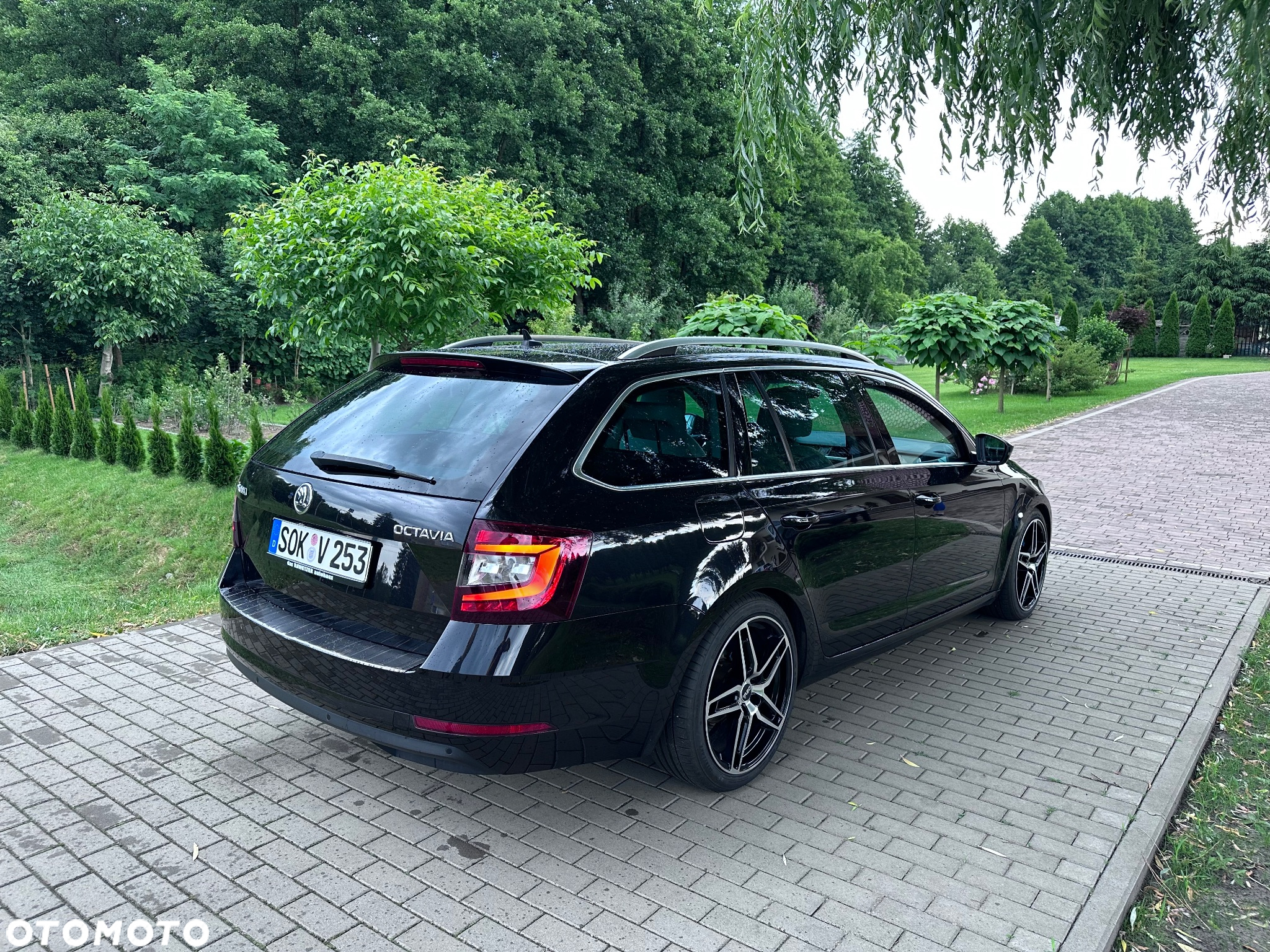 Skoda Octavia 2.0 TDI (Green tec) DSG L&K - 4