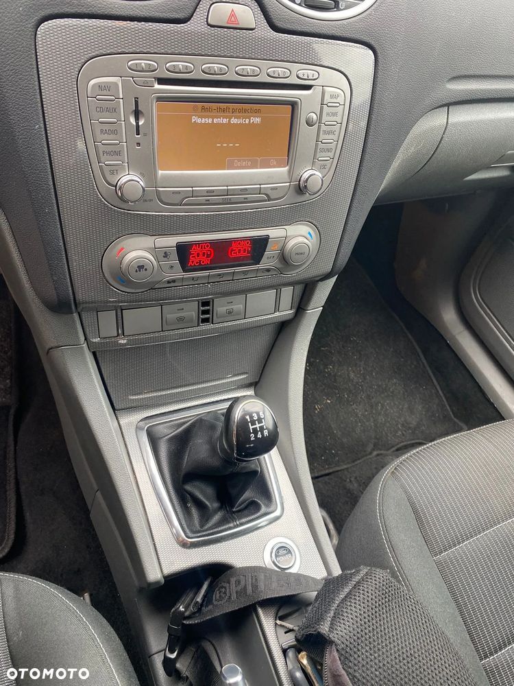 Ford Focus 1.8 Titanium - 5