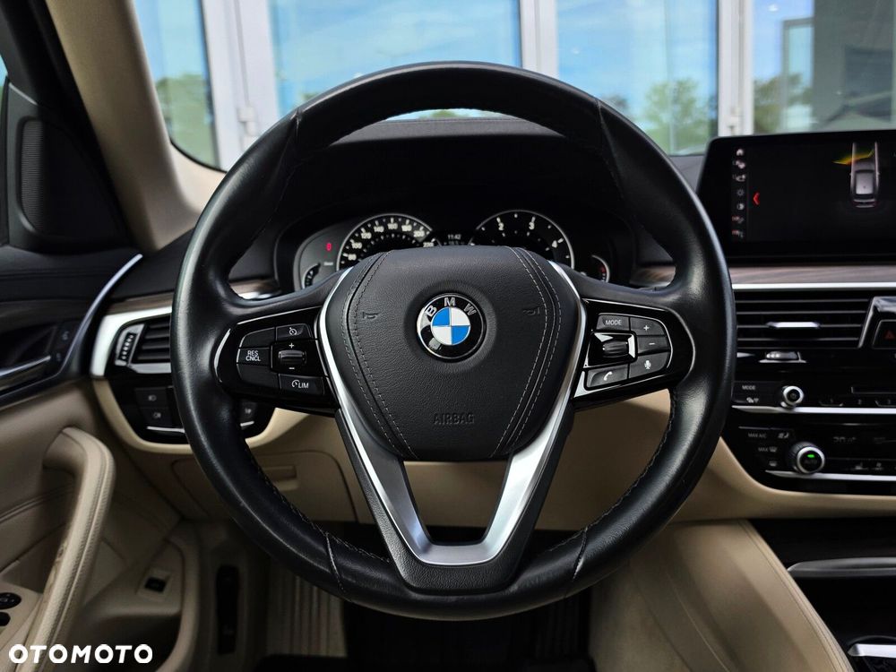 BMW Seria 5 530d Luxury Line - 19