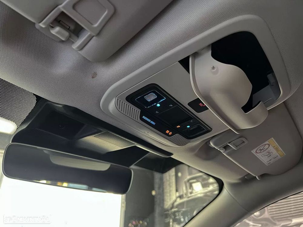 Ford Mustang Mach-E - 19