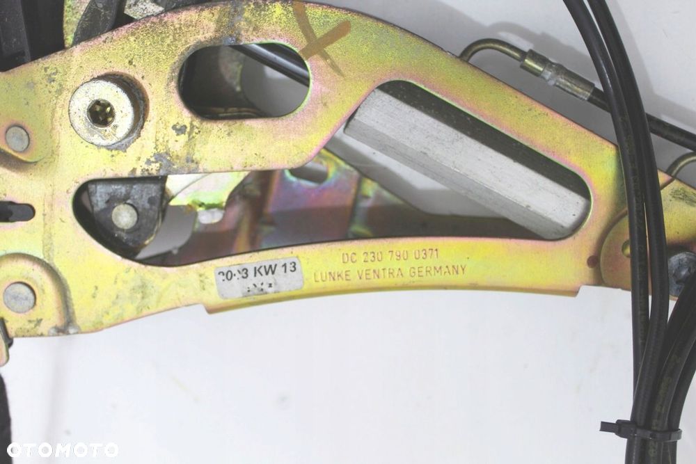 Zawias siłownik zamek dachu lewy Mercedes SL R230 W230 A2307900371 33 / 93 - 3