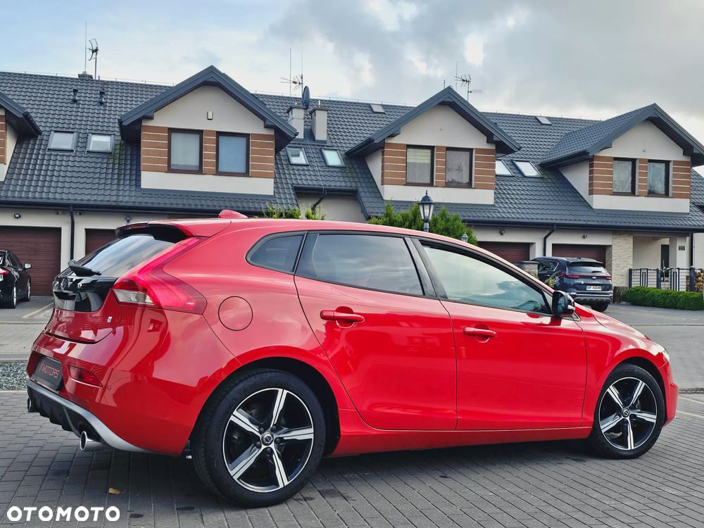 Volvo V40 D2 Drive-E R-Design Momentum - 26