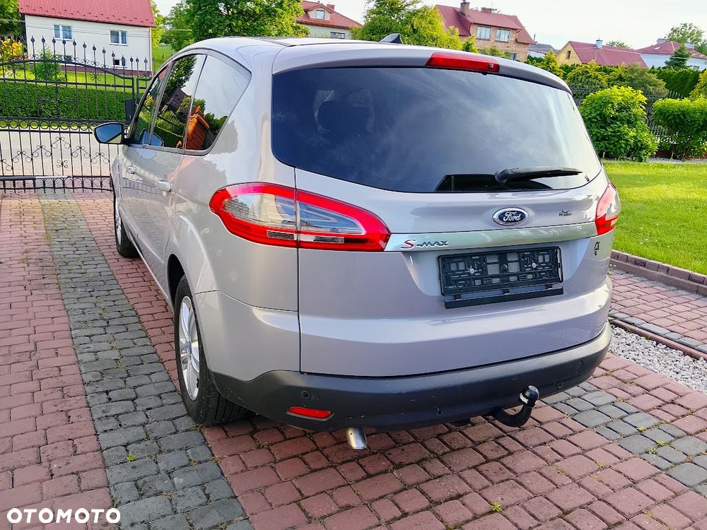 Ford S-Max - 9