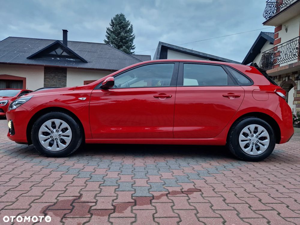 Hyundai i30 1.5 DPI Classic + - 5