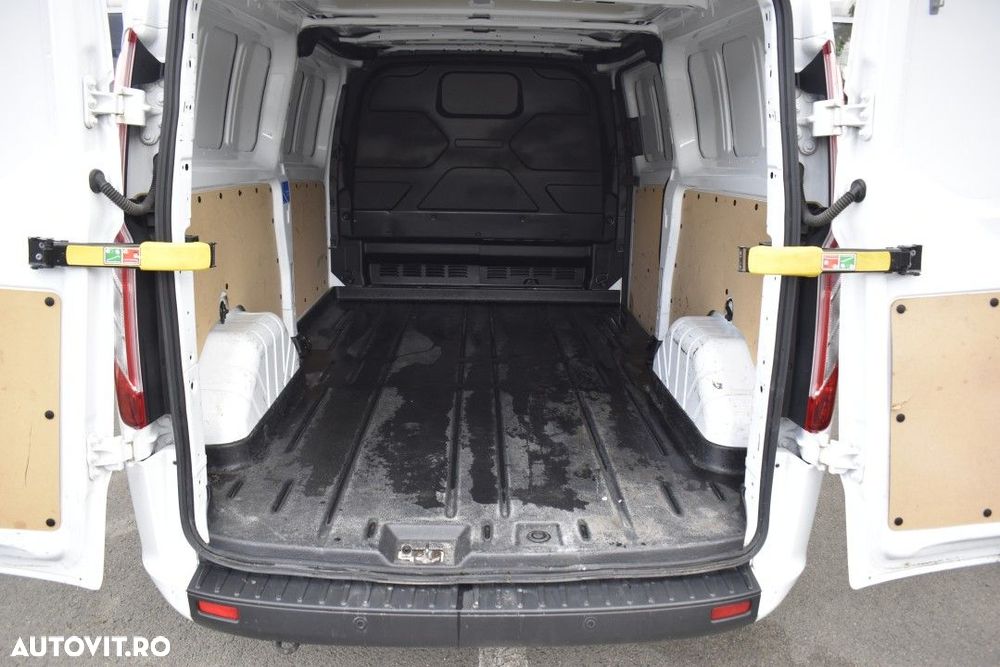 Ford Transit Custom - 13