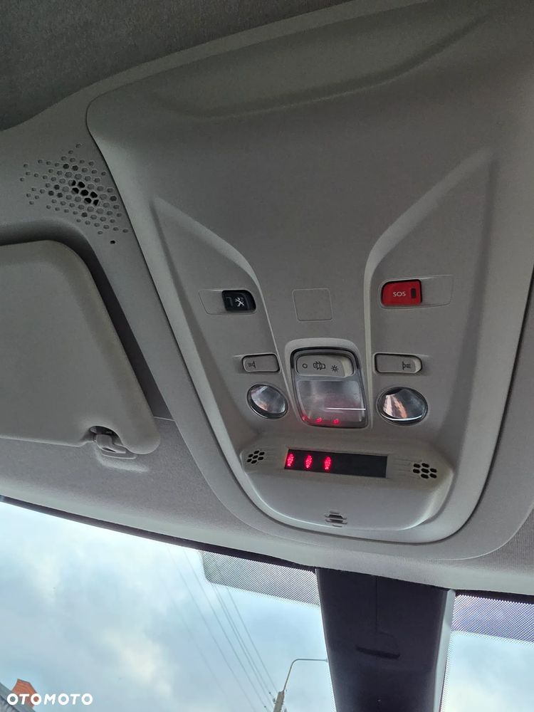 Peugeot Rifter 1.5 BlueHDI Active - 23