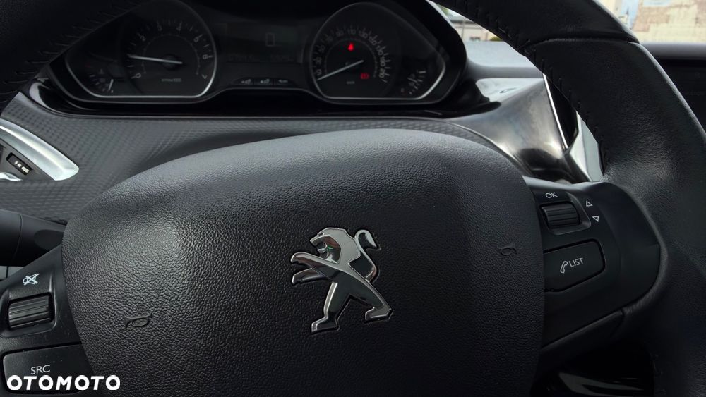 Peugeot 2008 1.2 Pure Tech GPF Allure S&S - 18