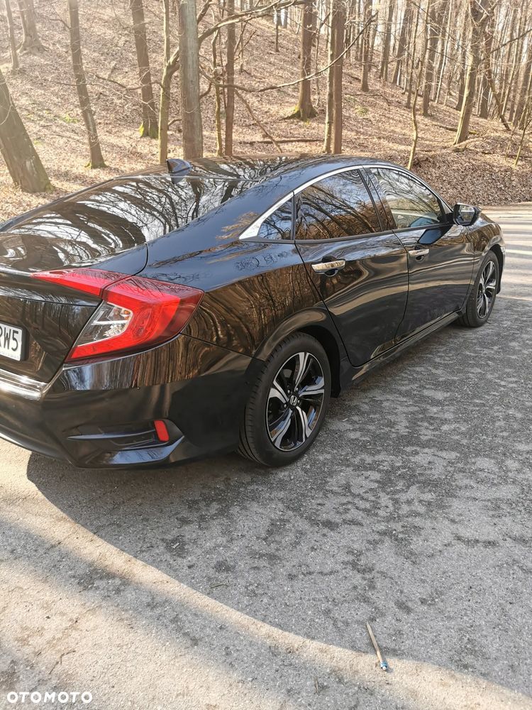 Honda Civic 1.5 T Elegance - 9