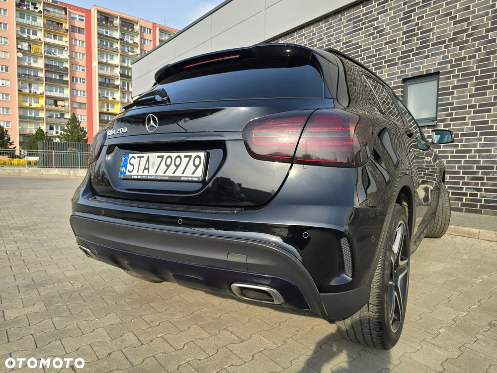 Mercedes-Benz GLA 200 7G-DCT AMG Line - 11