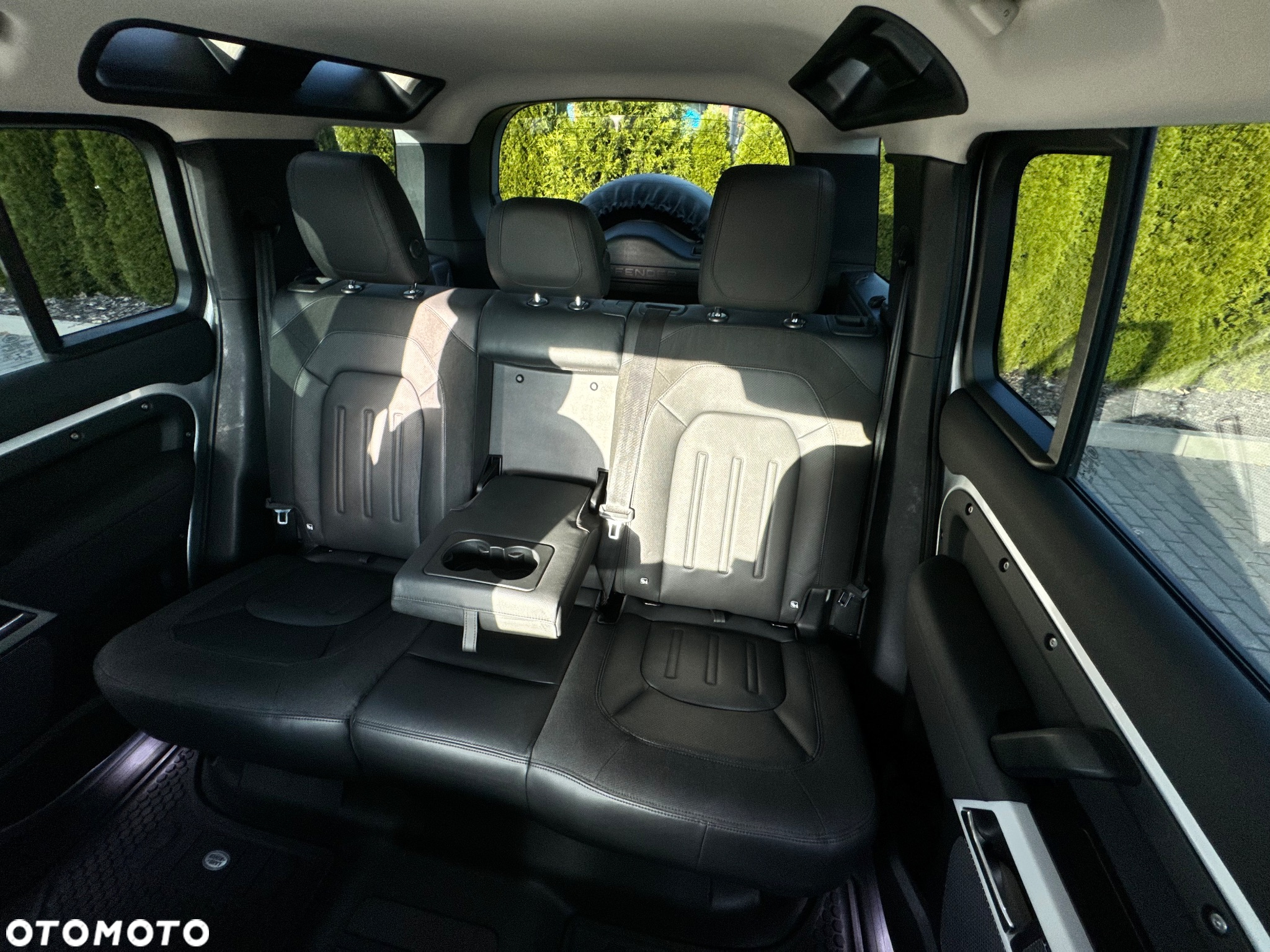 Land Rover Defender 110 2.0 D240 - 20