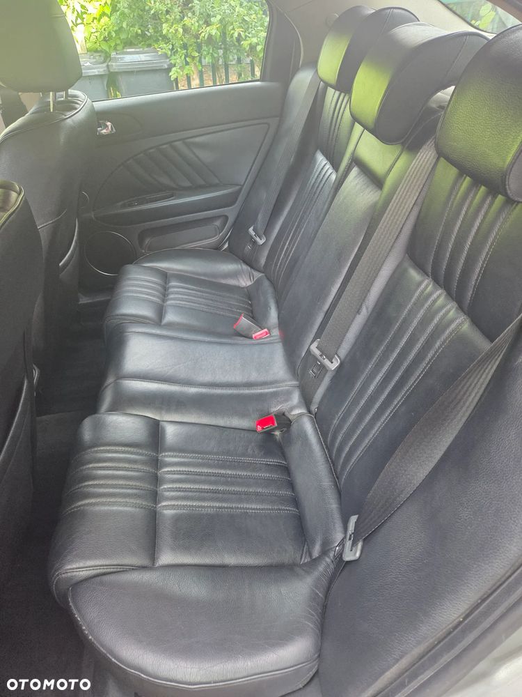 Alfa Romeo 159 1.9JTDM Distinctive - 12