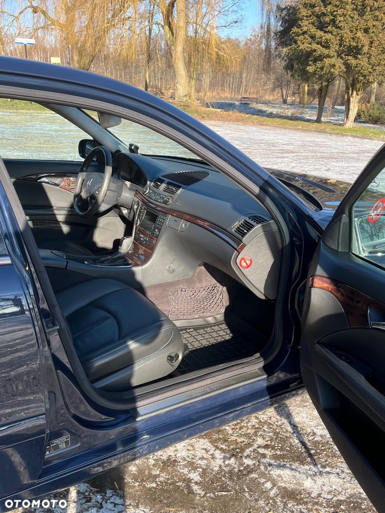 Mercedes-Benz Klasa E 220 CDI Automatik Classic - 23