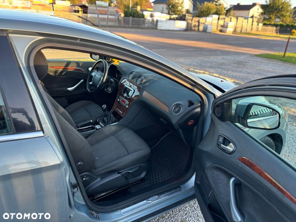 Ford Mondeo - 9