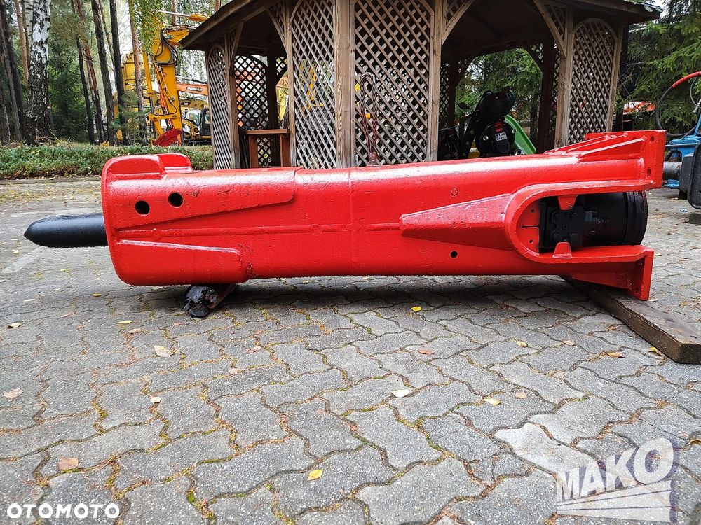 Młot hydrauliczny Rammer E68 1700kg do koparki - 2