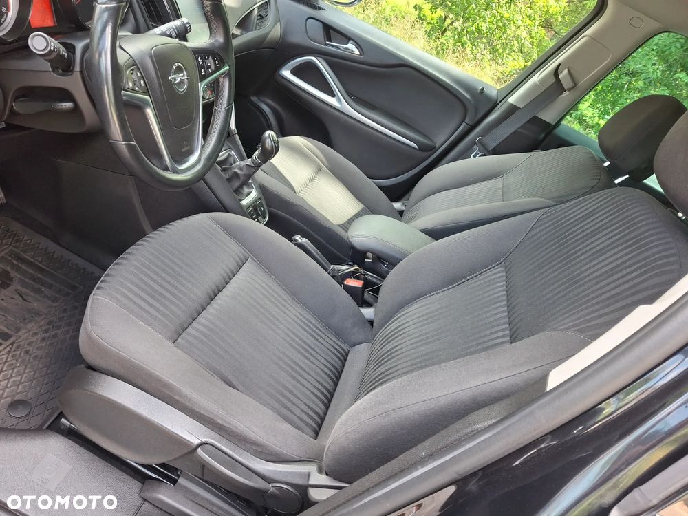 Opel Zafira - 18
