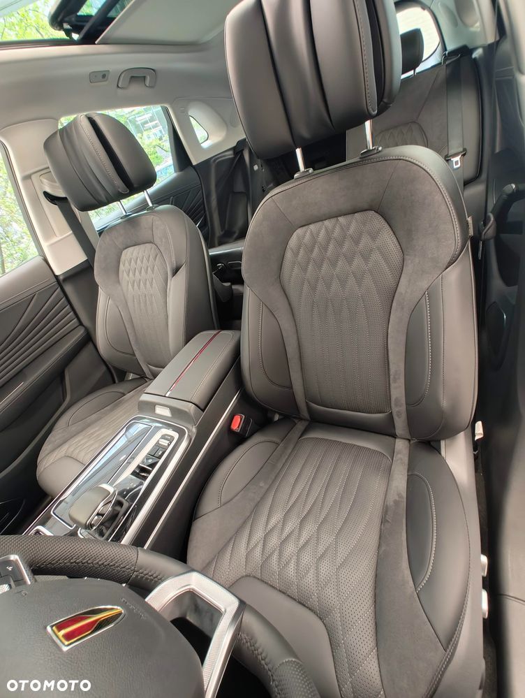 Hongqi HS5 2.0T Executive AWD - 15