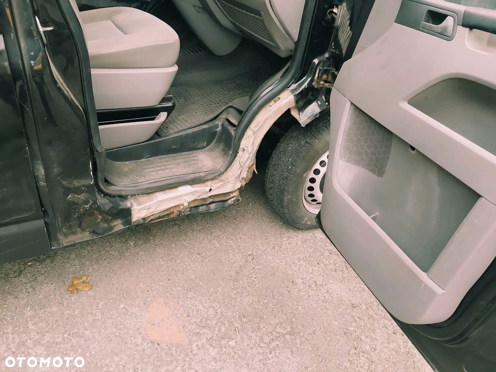 Volkswagen Transporter T5 TDI L1H1 - 10