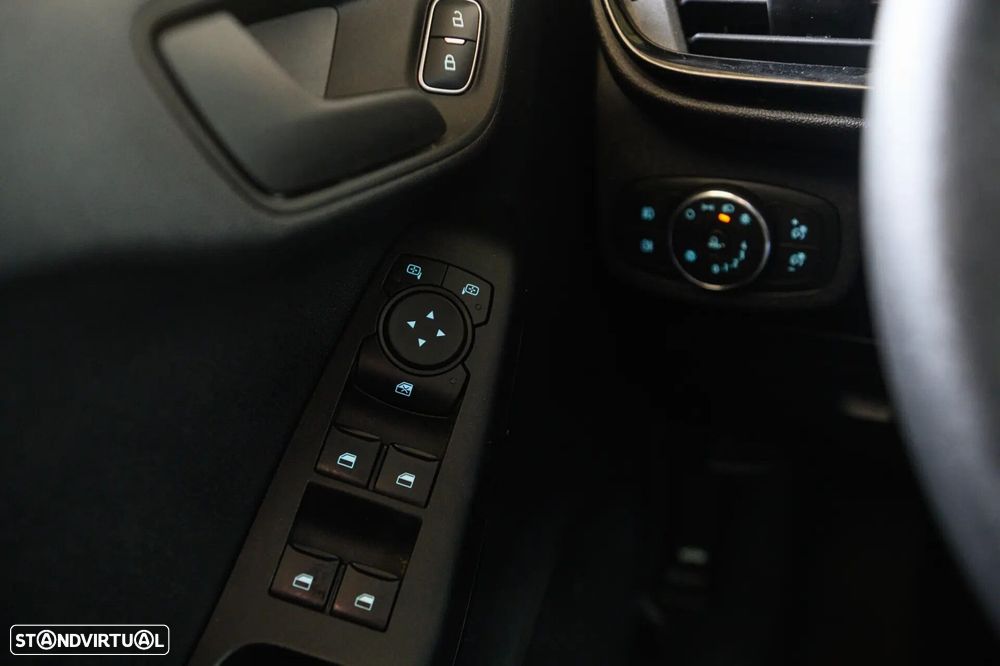 Ford Fiesta 1.0 EcoBoost Trend Connected - 31