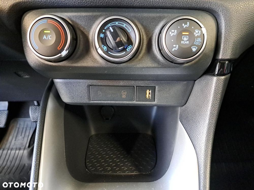 Toyota Yaris - 25