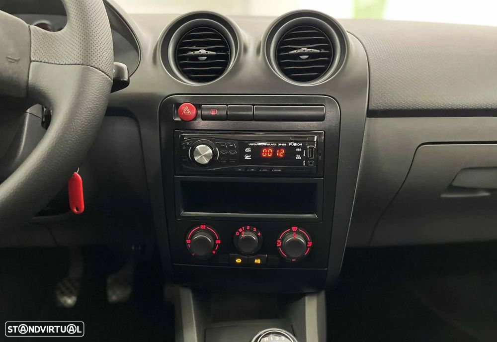 SEAT Ibiza 1.2 12V Reference - 14
