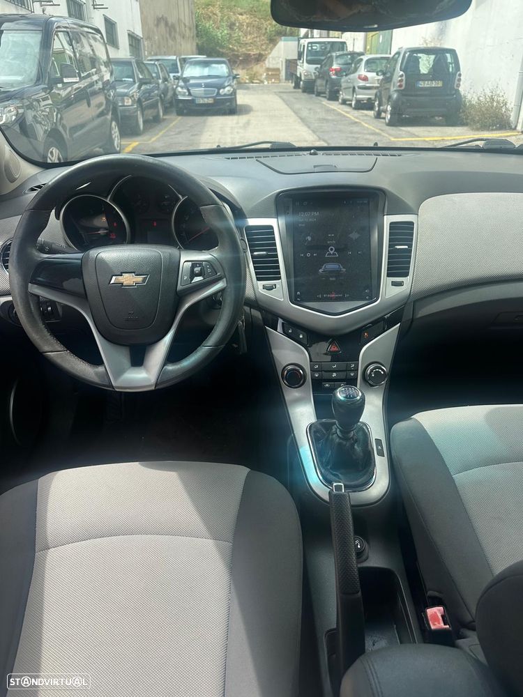 Chevrolet Cruze 1.6 LS - 9