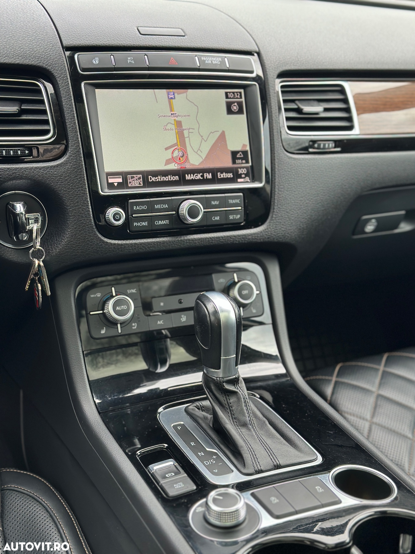 Volkswagen Touareg V6 TDI BMT Supreme Plus - 26