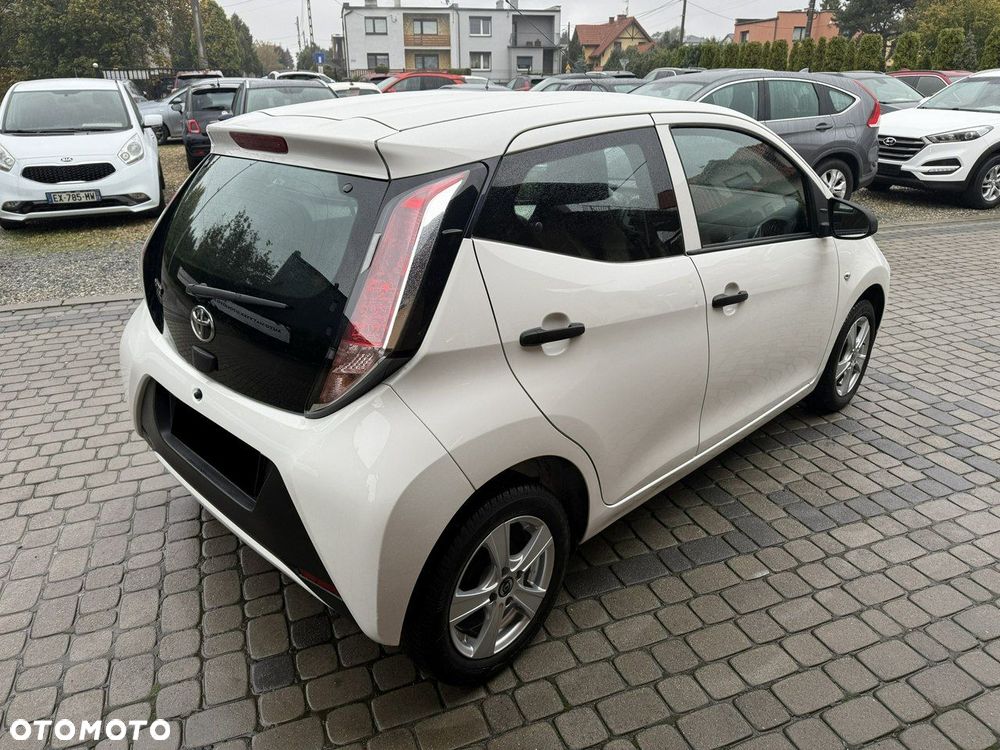 Toyota Aygo x - 6