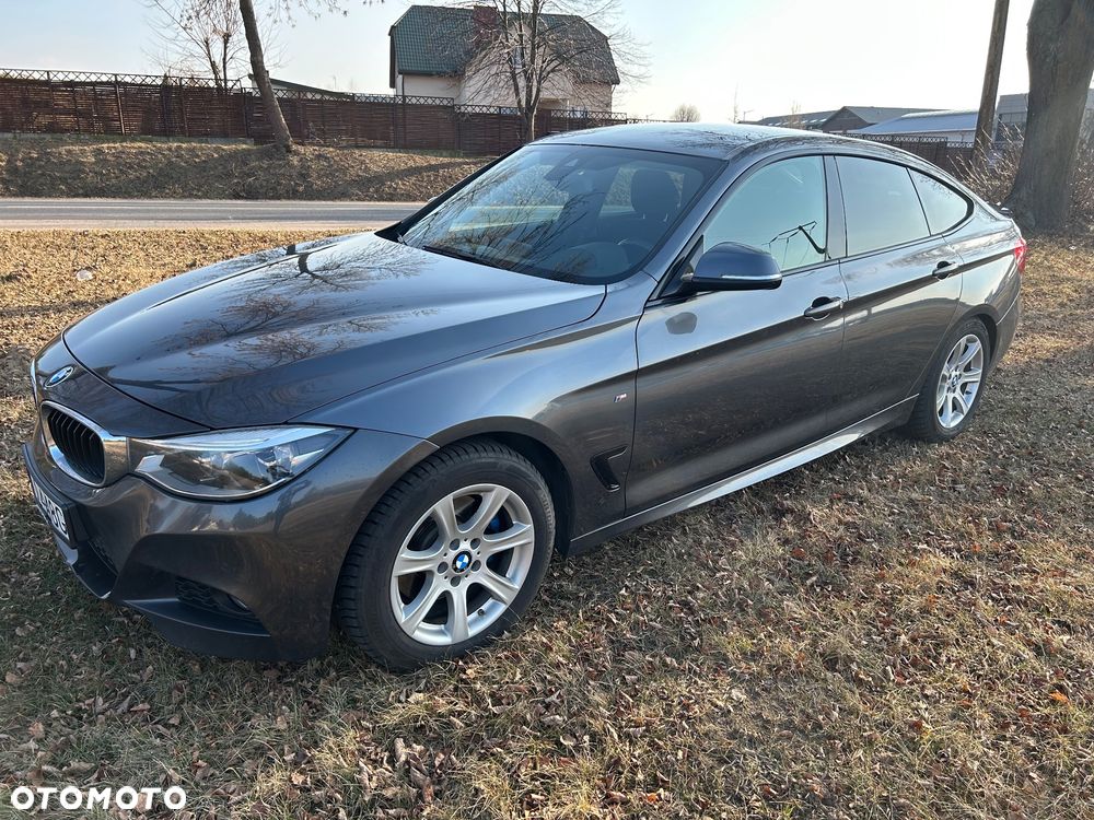 BMW Seria 3 325d M Sport - 2