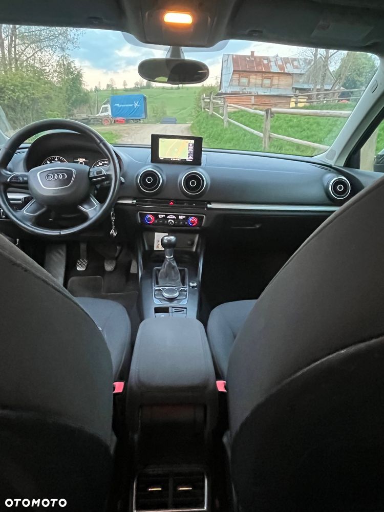 Audi A3 Sportback 1.6 TDI DPF Ambition - 10