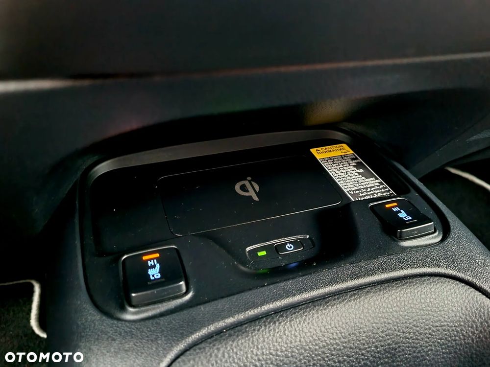 Toyota Corolla 1.8 Hybrid Executive - 26