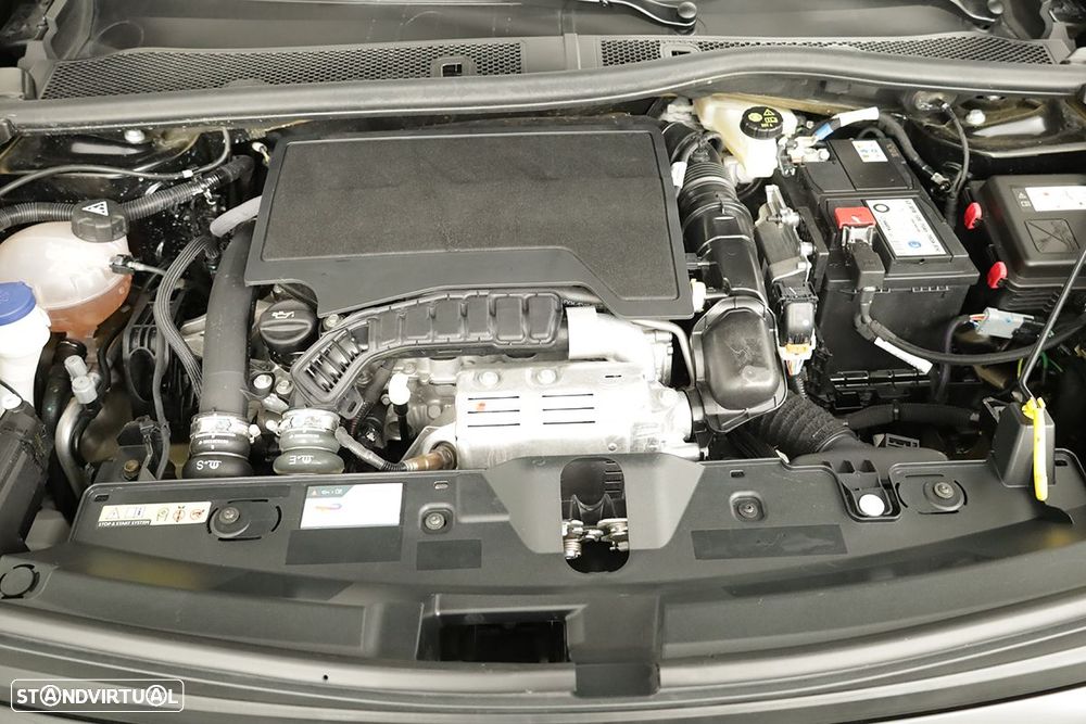 Peugeot 2008 1.2 PureTech Allure EAT8 - 27