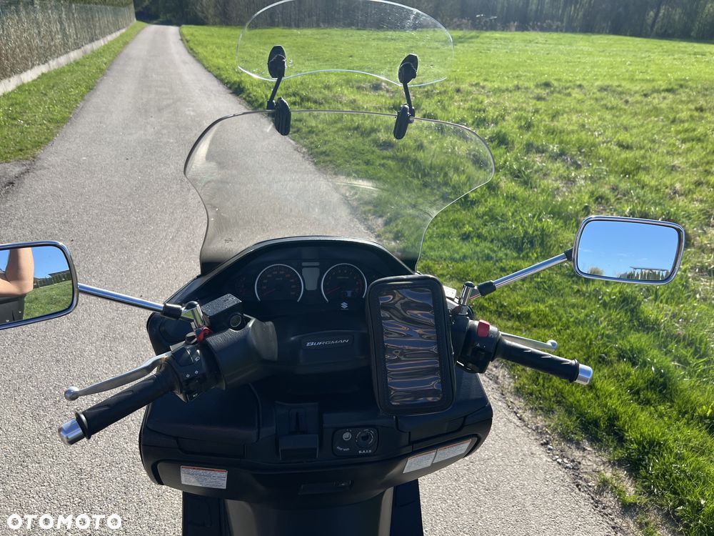 Suzuki Burgman - 4
