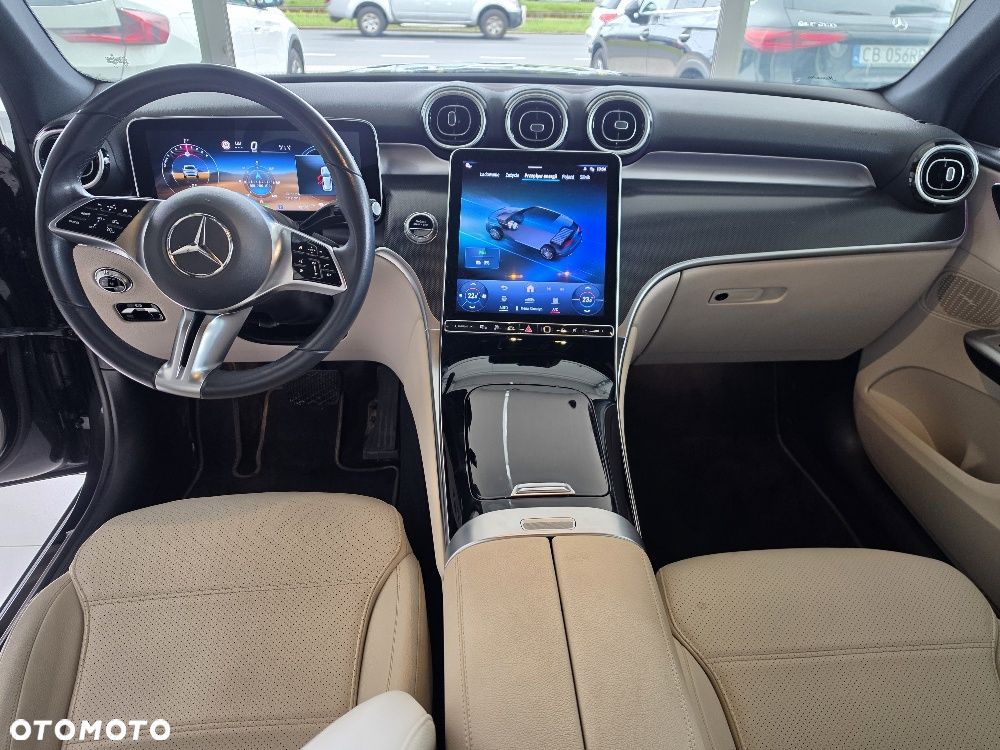 Mercedes-Benz GLC - 13