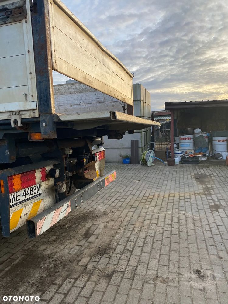 Mercedes-Benz Actros - 12