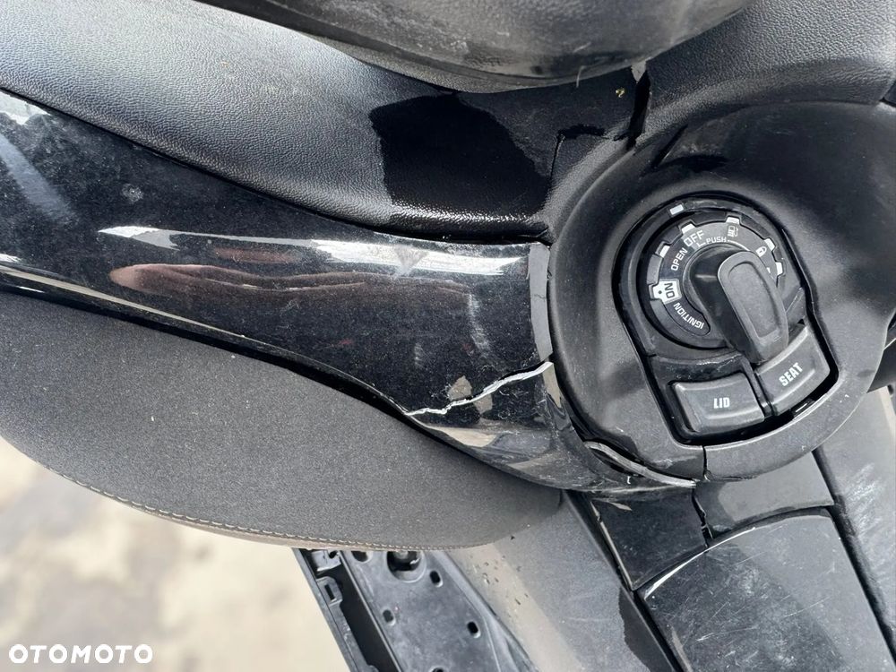 Yamaha X-max - 11