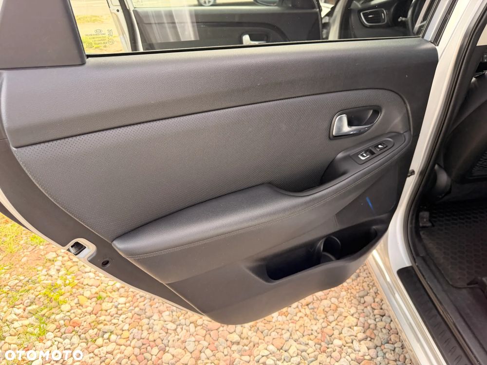 Kia Carens 1.7 CRDi 115 Dream Team Edition - 20