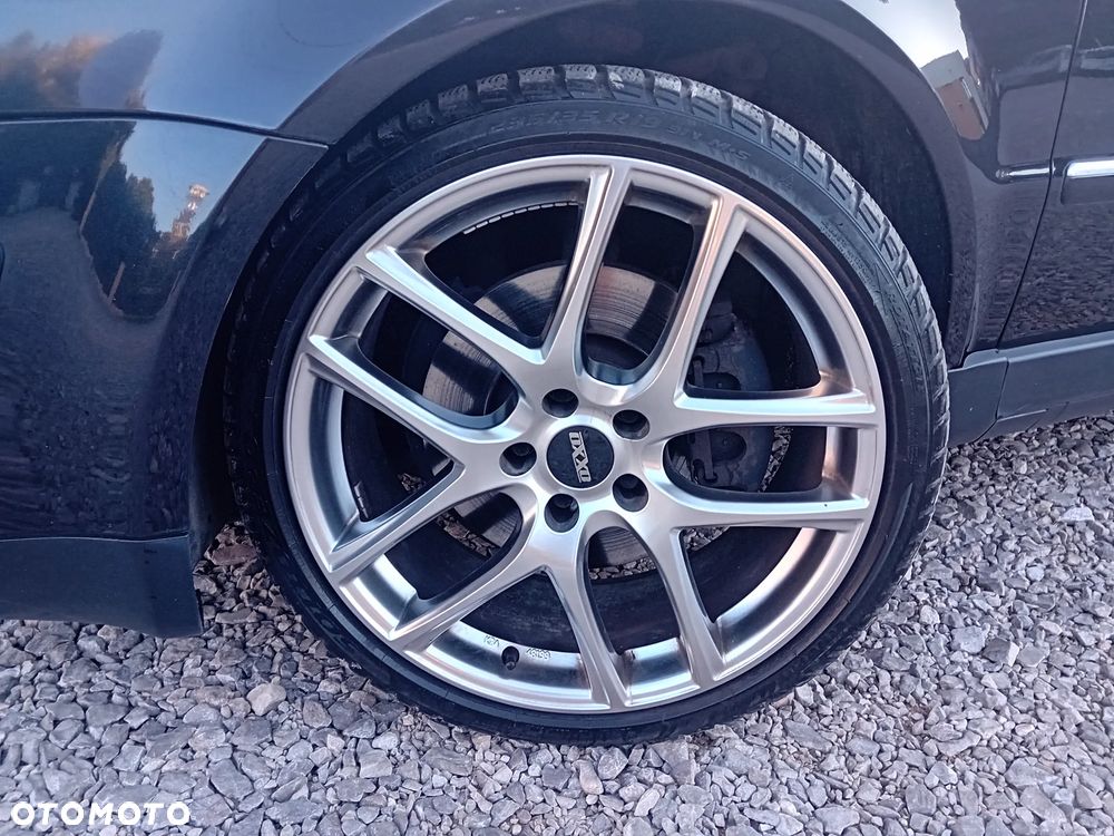 Volkswagen Passat - 12