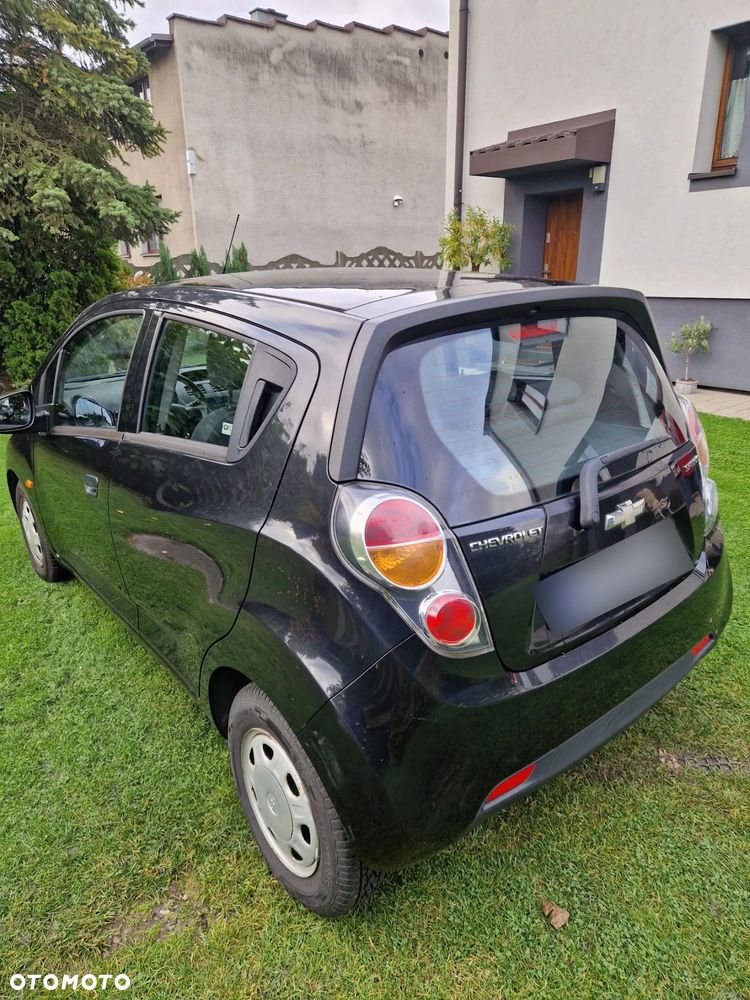 Chevrolet Spark 1.0 + - 5
