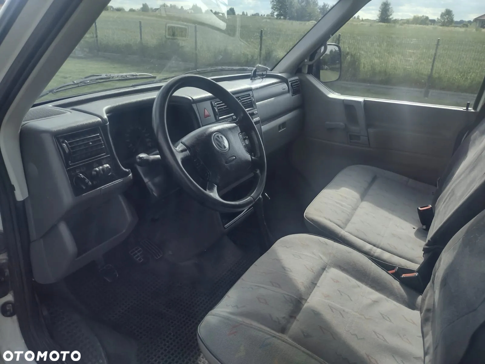 Volkswagen Caravelle TDI GL - 23
