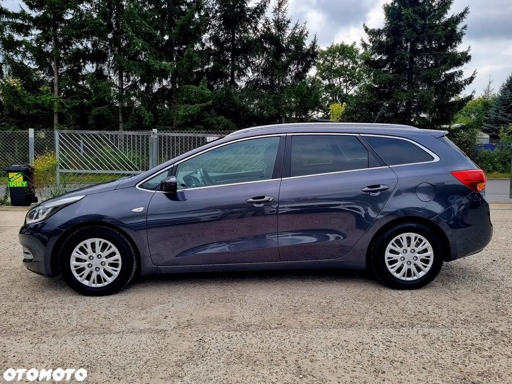 Kia Ceed 1.6 CRDi 128 ISG Dream Team Edition - 8