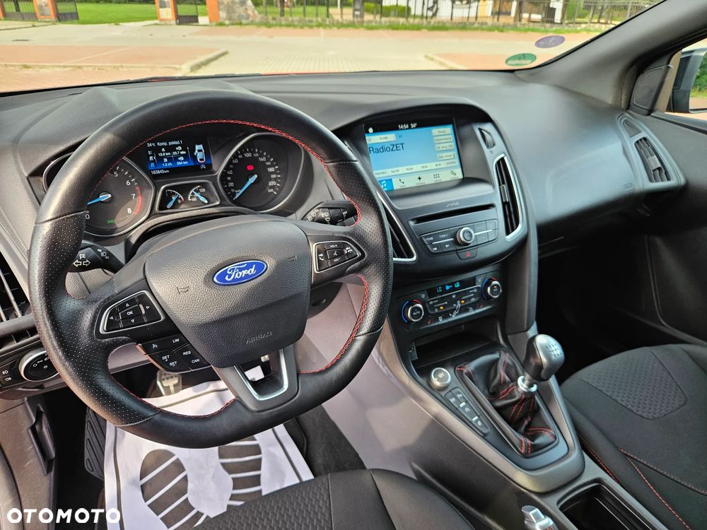 Ford Focus 1.5 EcoBoost STart-Stopp-System ST-LINE - 10