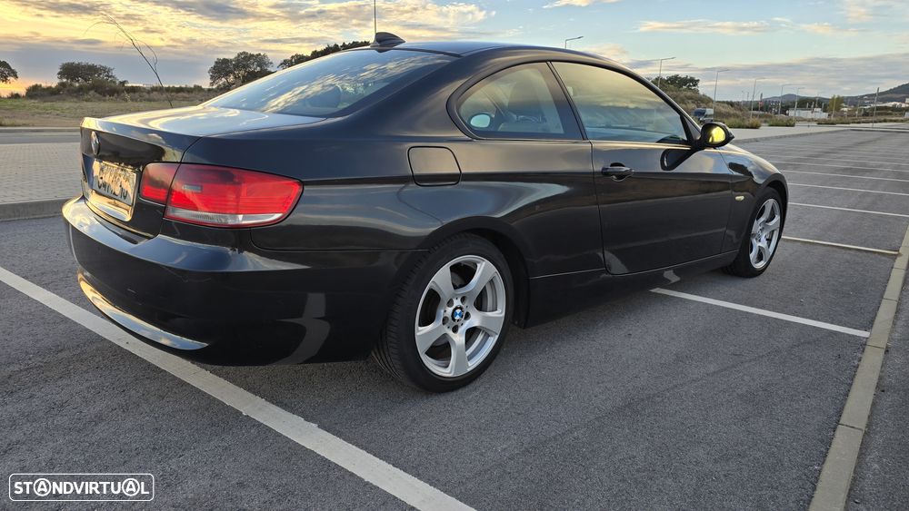 BMW 320 d Coupe - 8