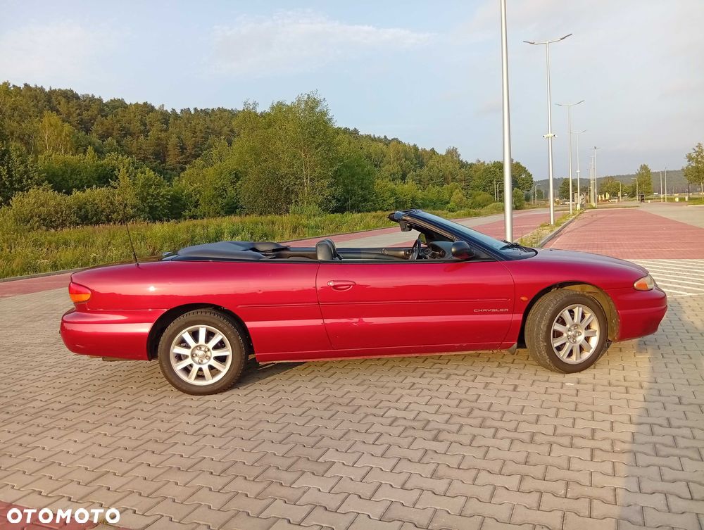 Chrysler Stratus - 4