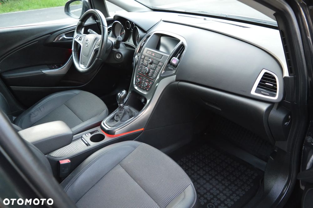 Opel Astra 1.4 Turbo Cosmo - 17