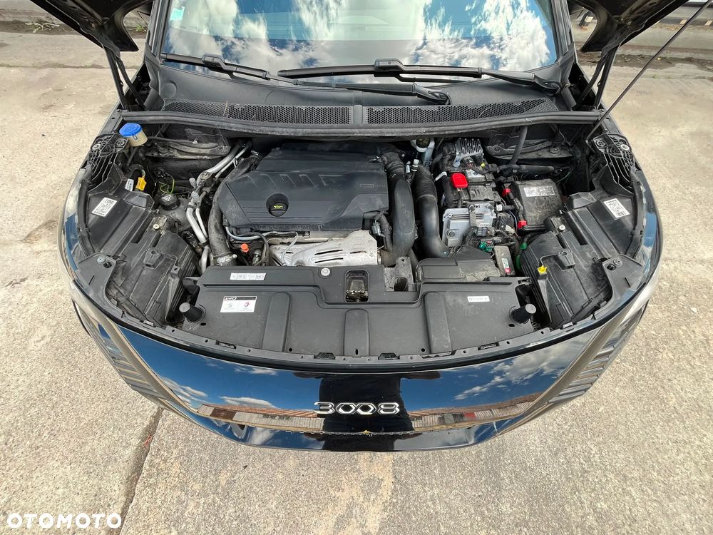 Peugeot 3008 1.6 PureTech HYbrid4 GT Line S&S EAT8 - 9