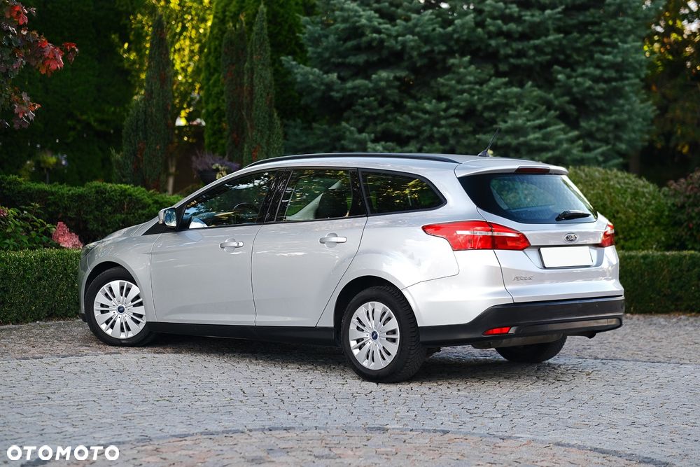 Ford Focus 1.6 Trend Sport PowerShift - 10