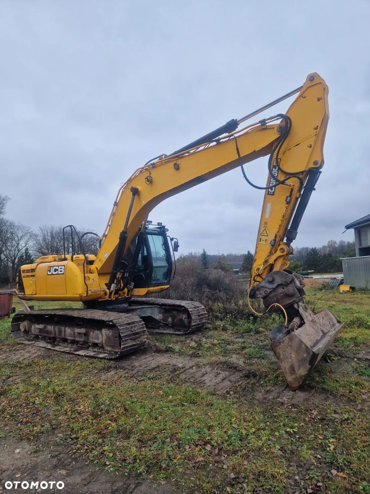 JCB JS 220LC