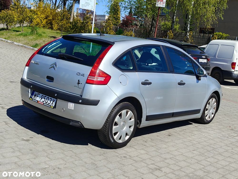 Citroën C4 1.4 16V Impress - 10